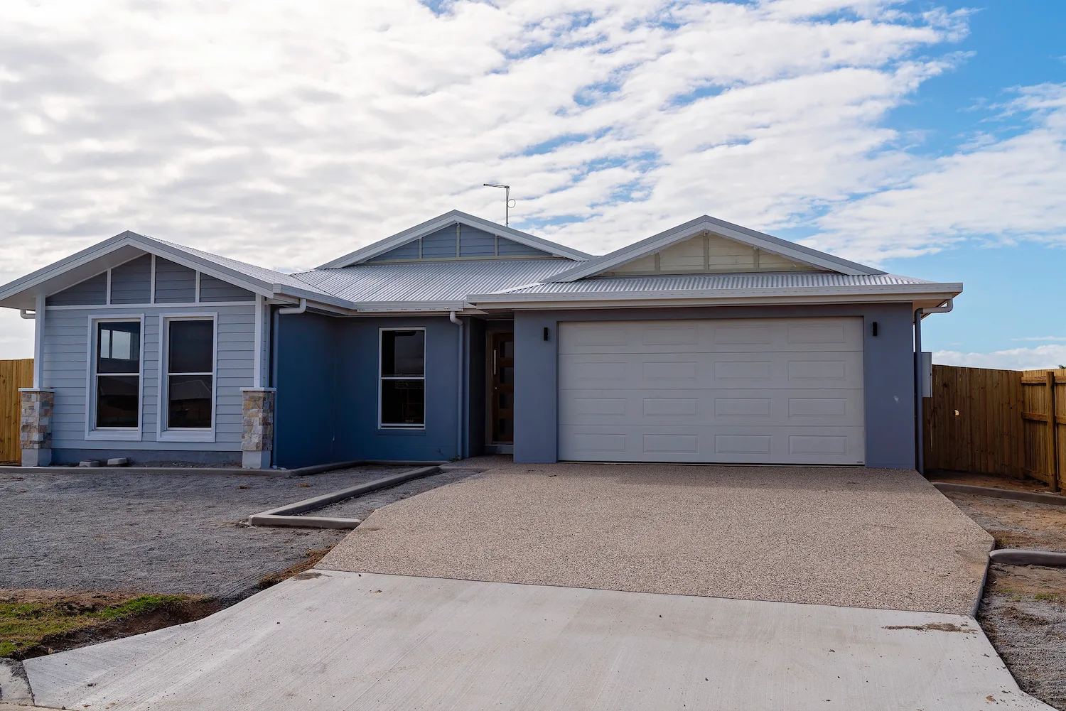 Concrete driveway crossover finish